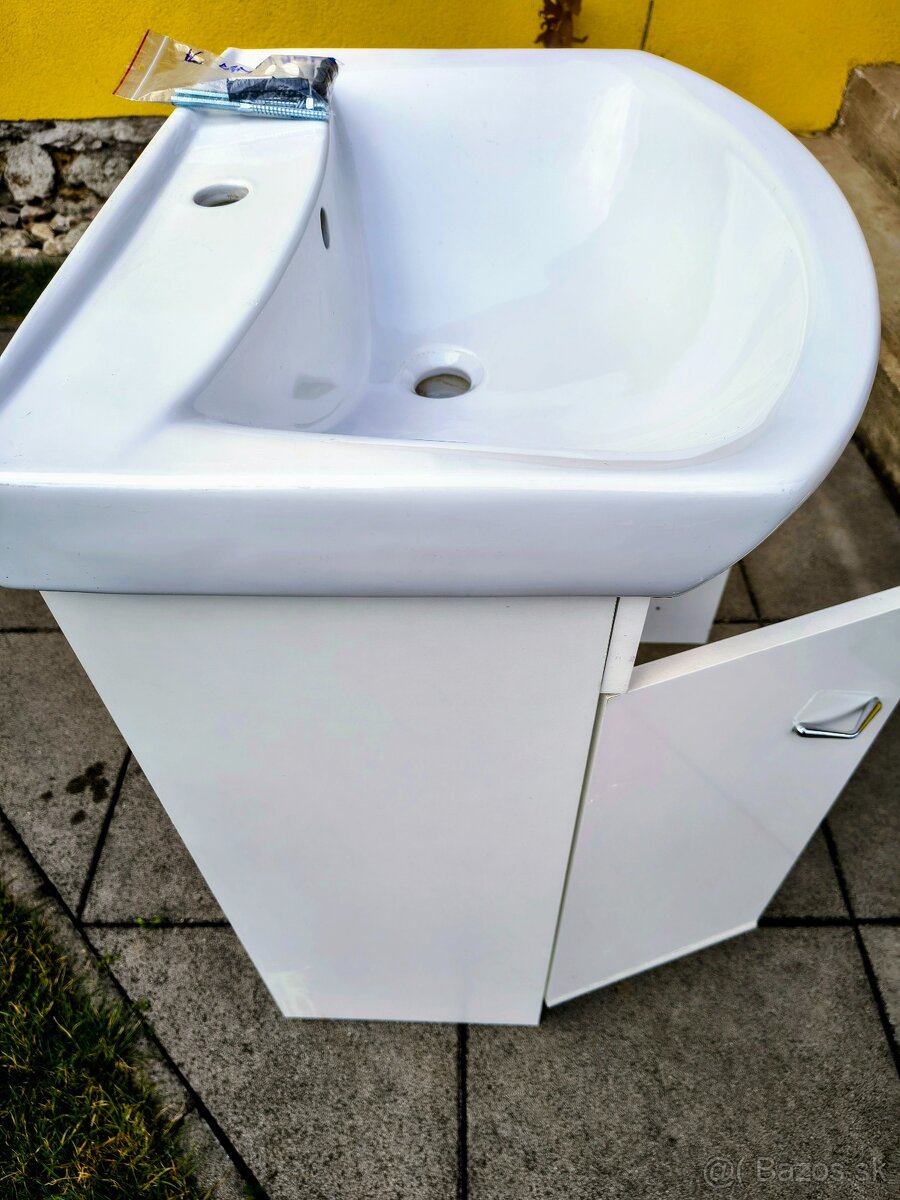 Umývadlo so skrinkou - 2