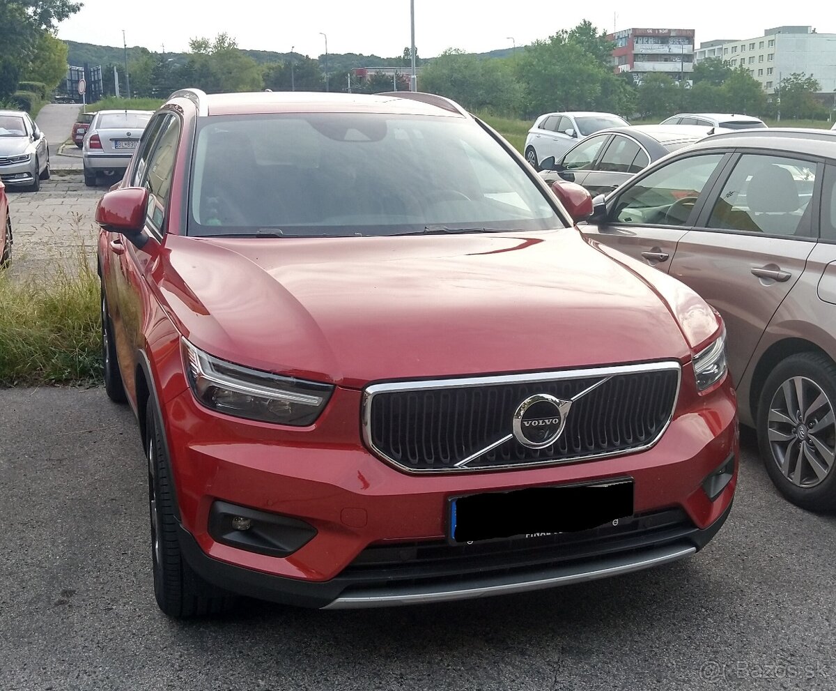 VOLVO XC40 2,0 Momentum Pro AWD - 2