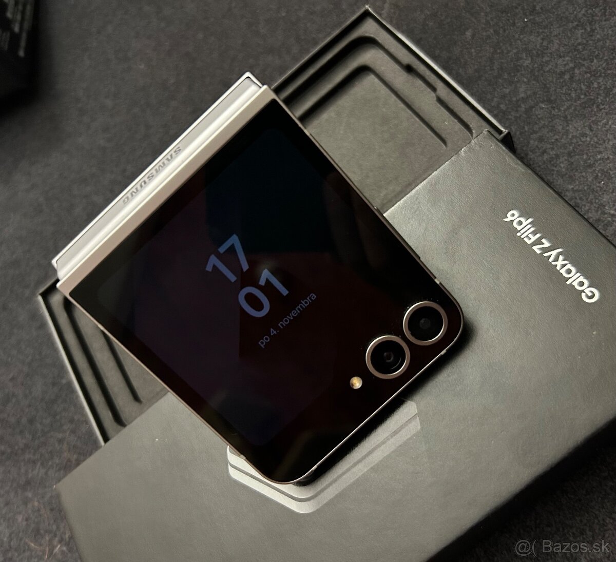 Samsung Galaxy Z Flip 6 256GB - top stav - 2