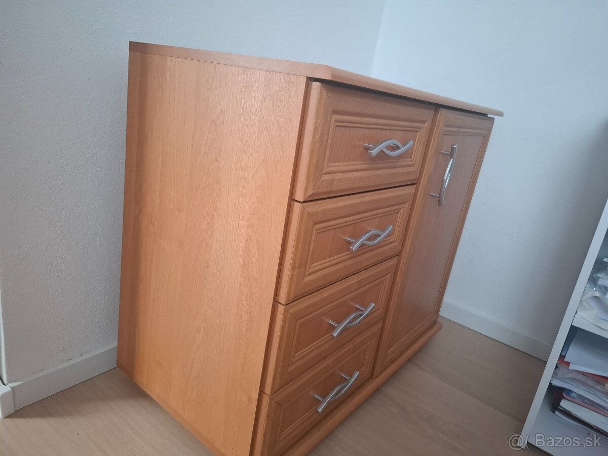 Komoda - 2
