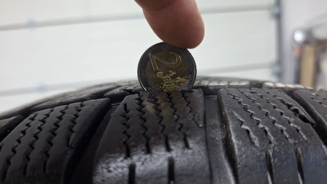 PREDÁM zimné pneu 225 / 65 R 17 - 2