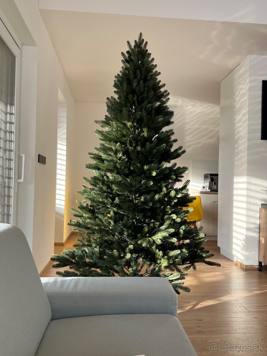 FULL 3D VIANOCNY STROMCEK - 2