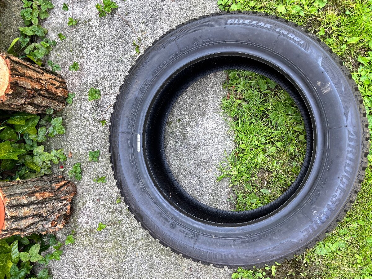 Bridgestone BLIZZAK LM 001 - 2
