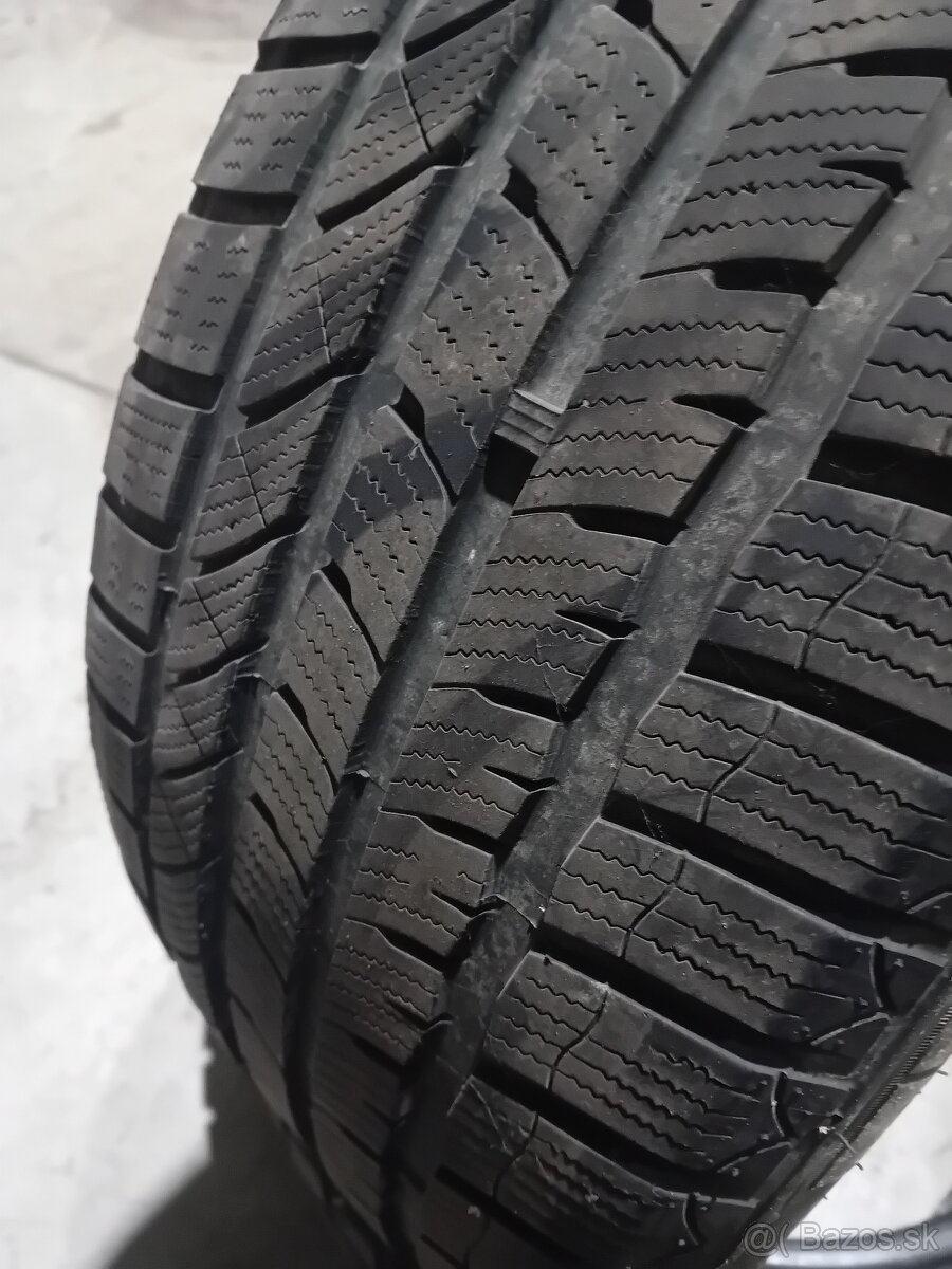235/45 R18 zimne - 2