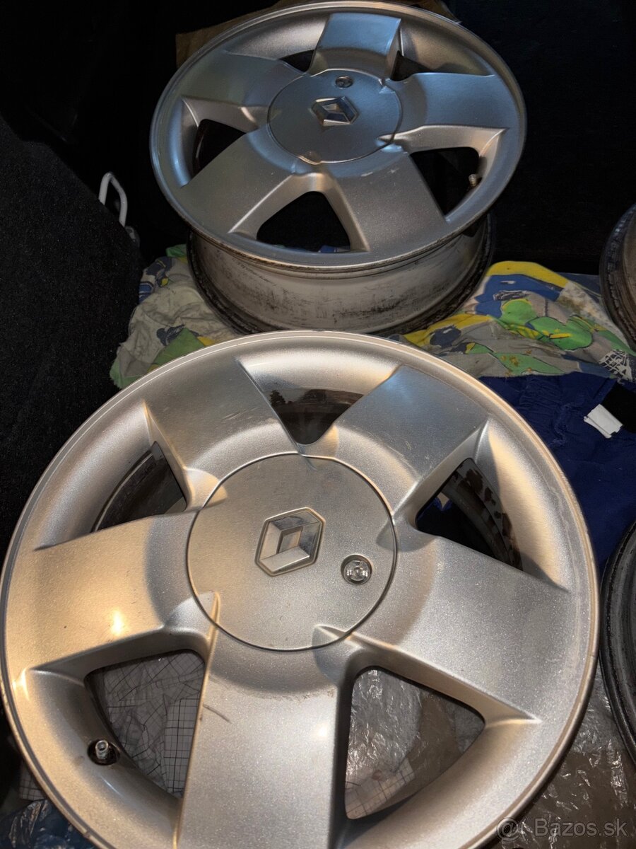 Predam disky na Renault 4x100 R15 - 2