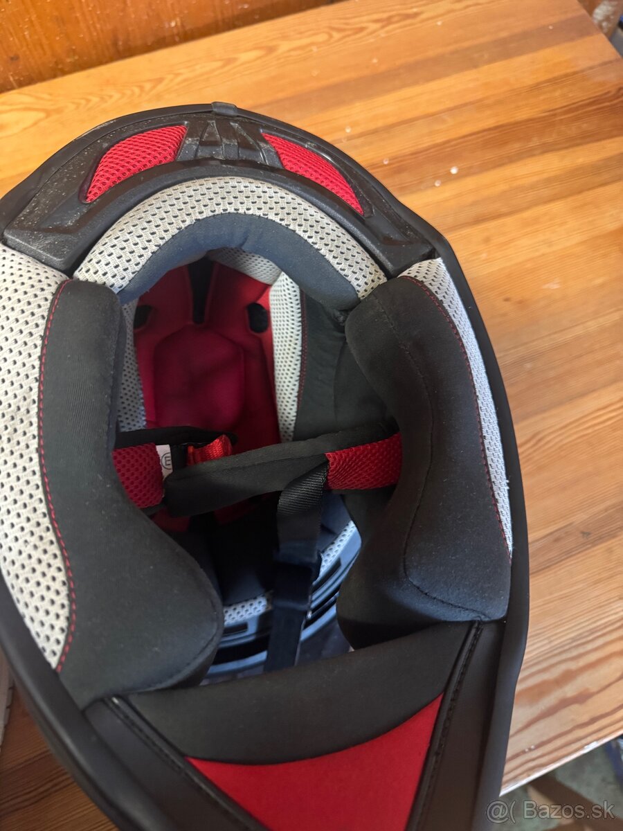 Prilba na motorku - 2