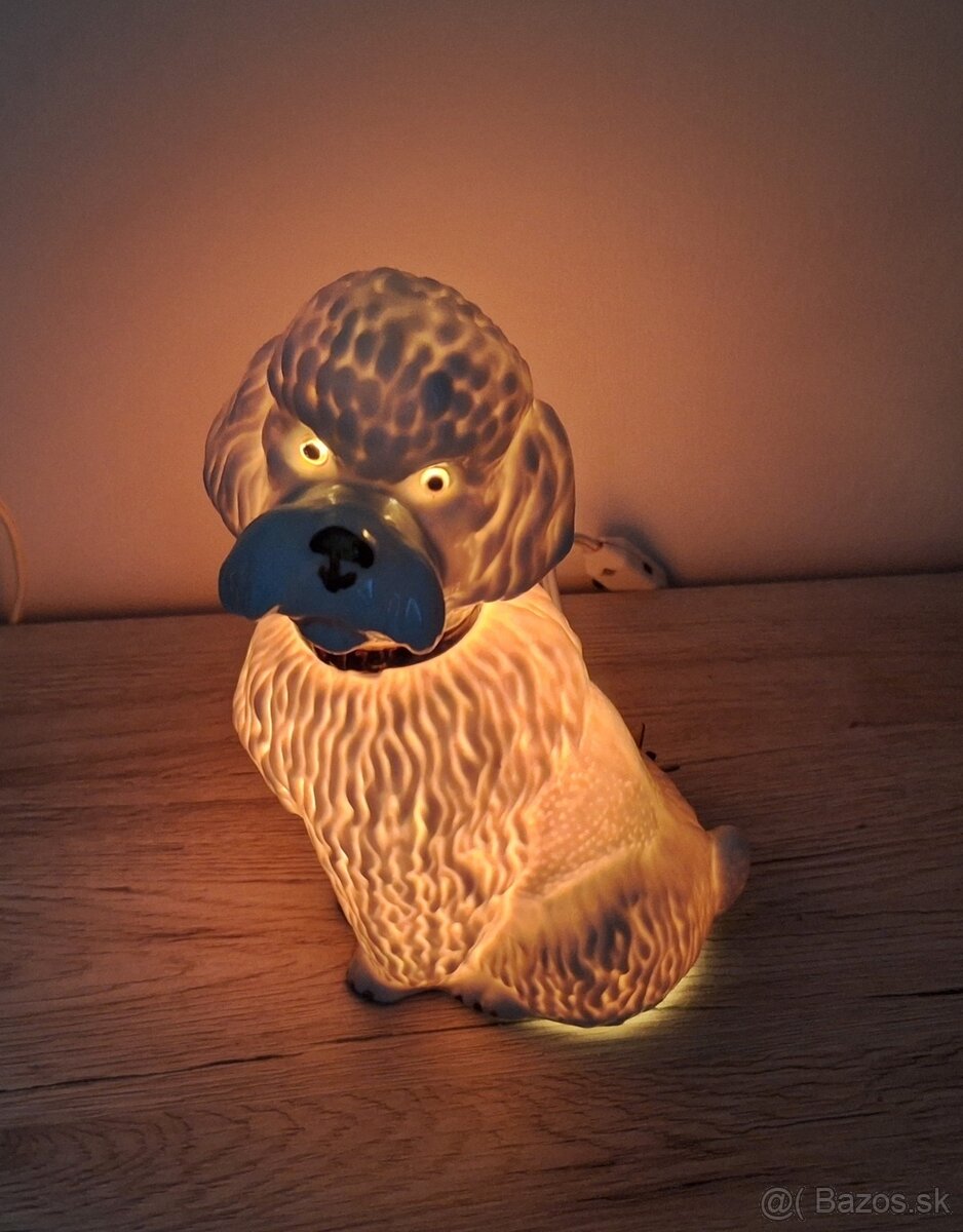 Svietiaca figúrka pes. - 2