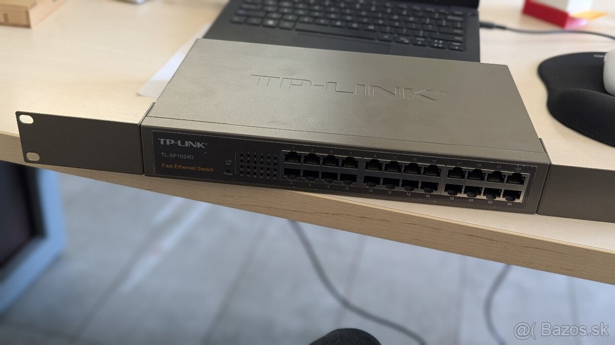 24-portový Fast Ethernet Switch TP-Link TL-SF1024D - rackový - 2