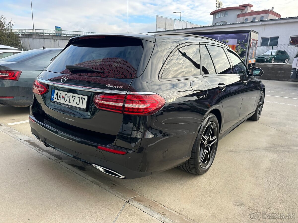 Mercedes Benz E300 de 4 matic AMG PHEV - 2