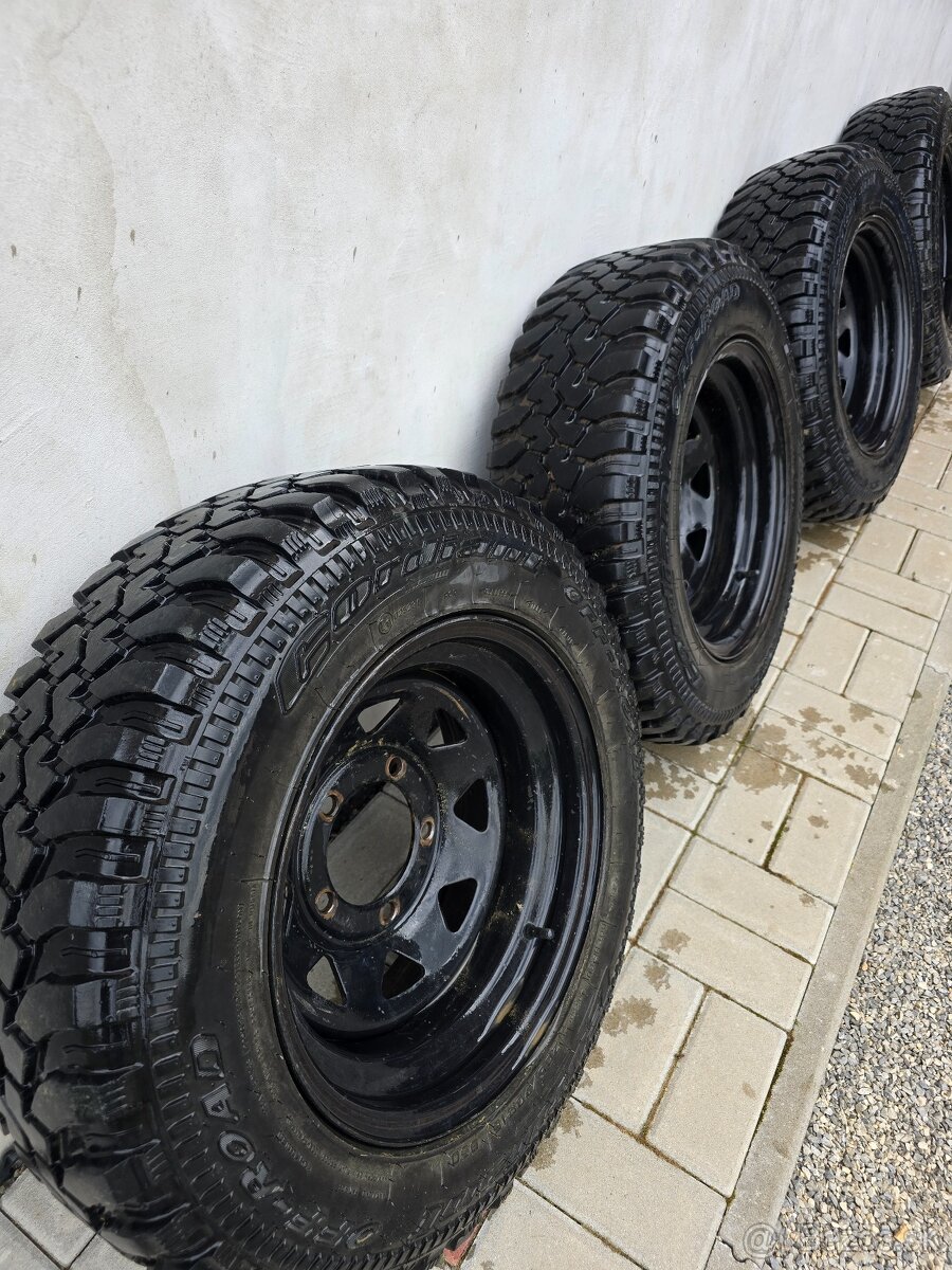 Predám sadu offroad pneumatik aj s diskami - 2