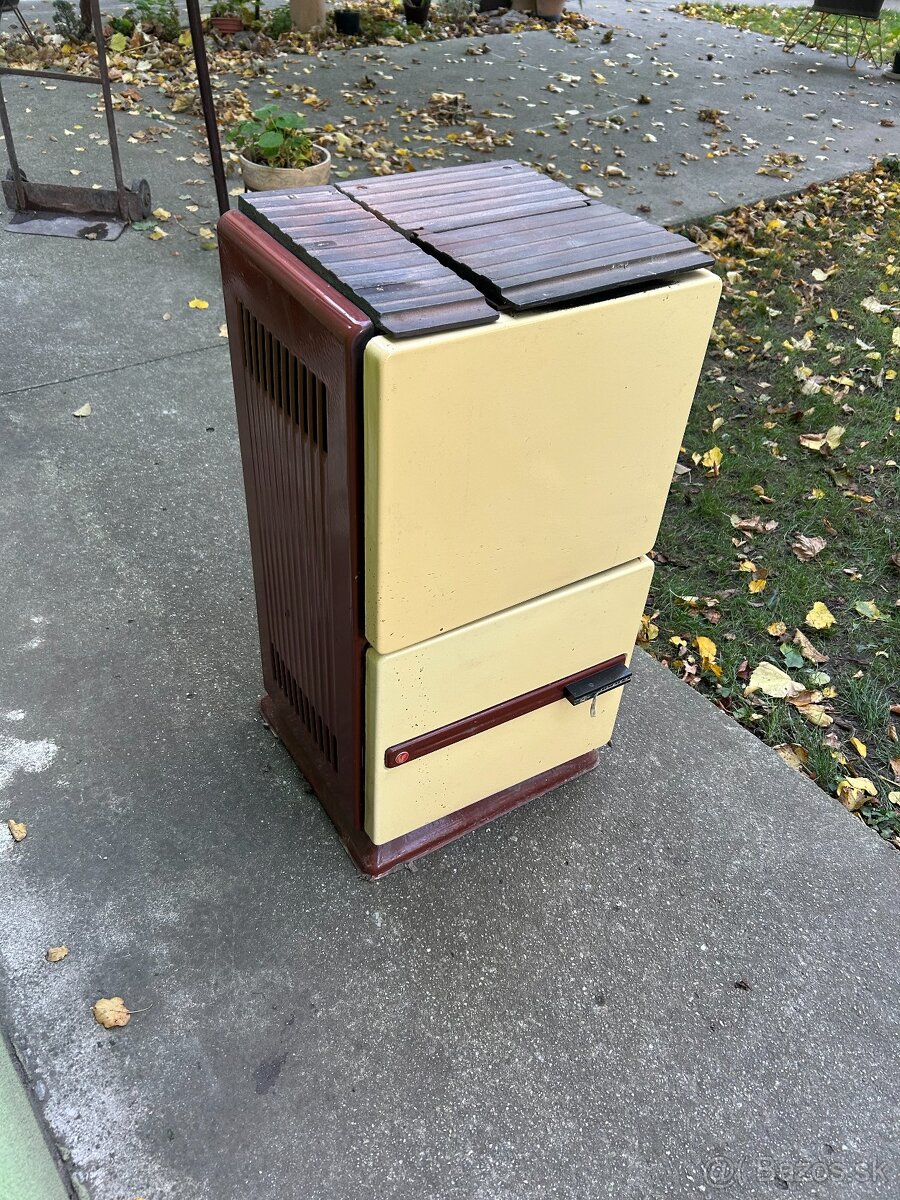 Predám kachle Kovosmalt Fiľakovo 6,3 kW - 2