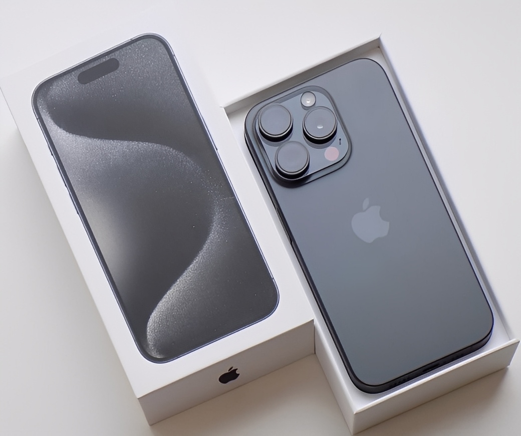 iPhone 15 Pro Black Titanium BATERIE 100% TOP - 2