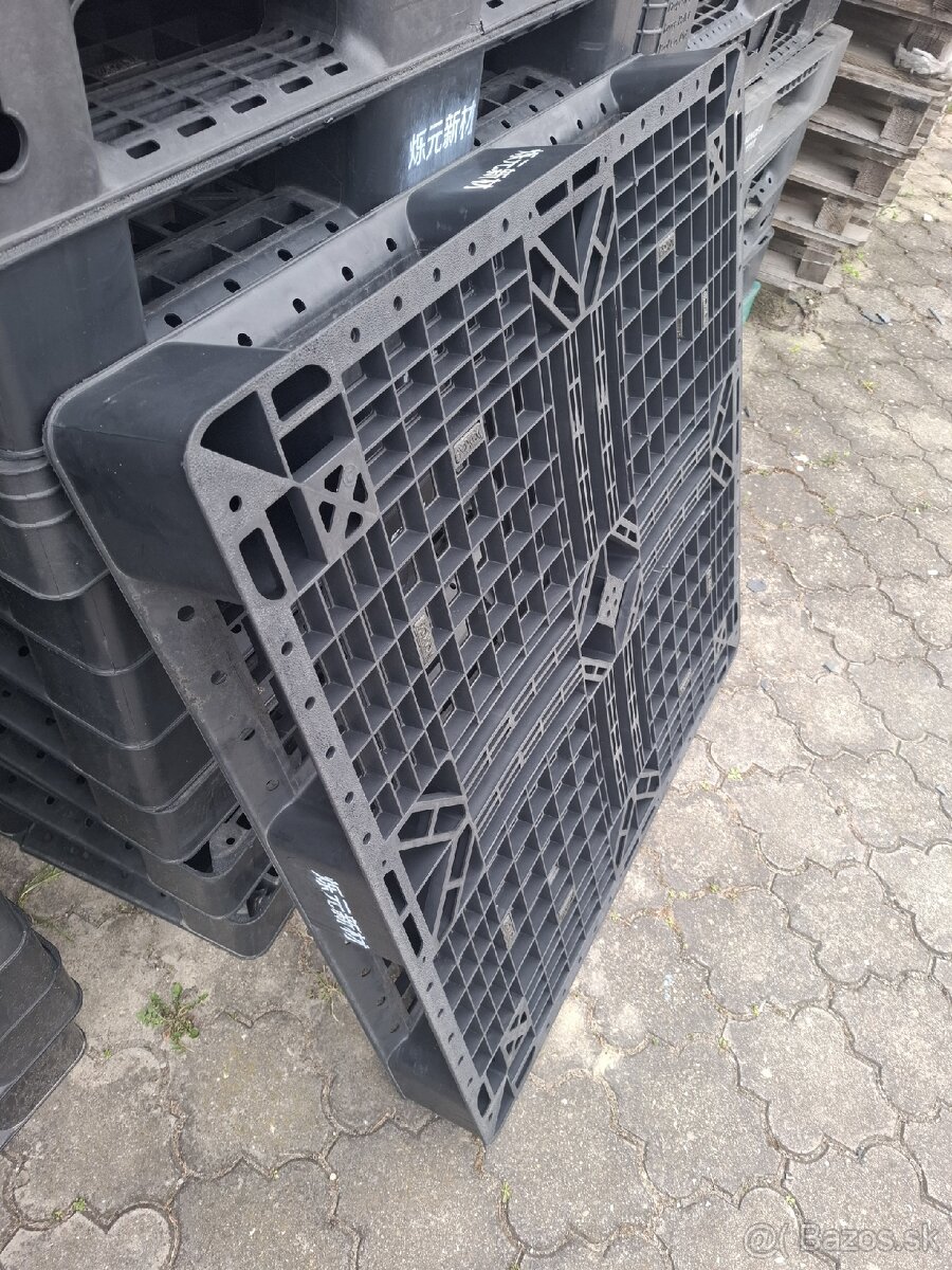 Plastove palety 100x100x12cm - 2