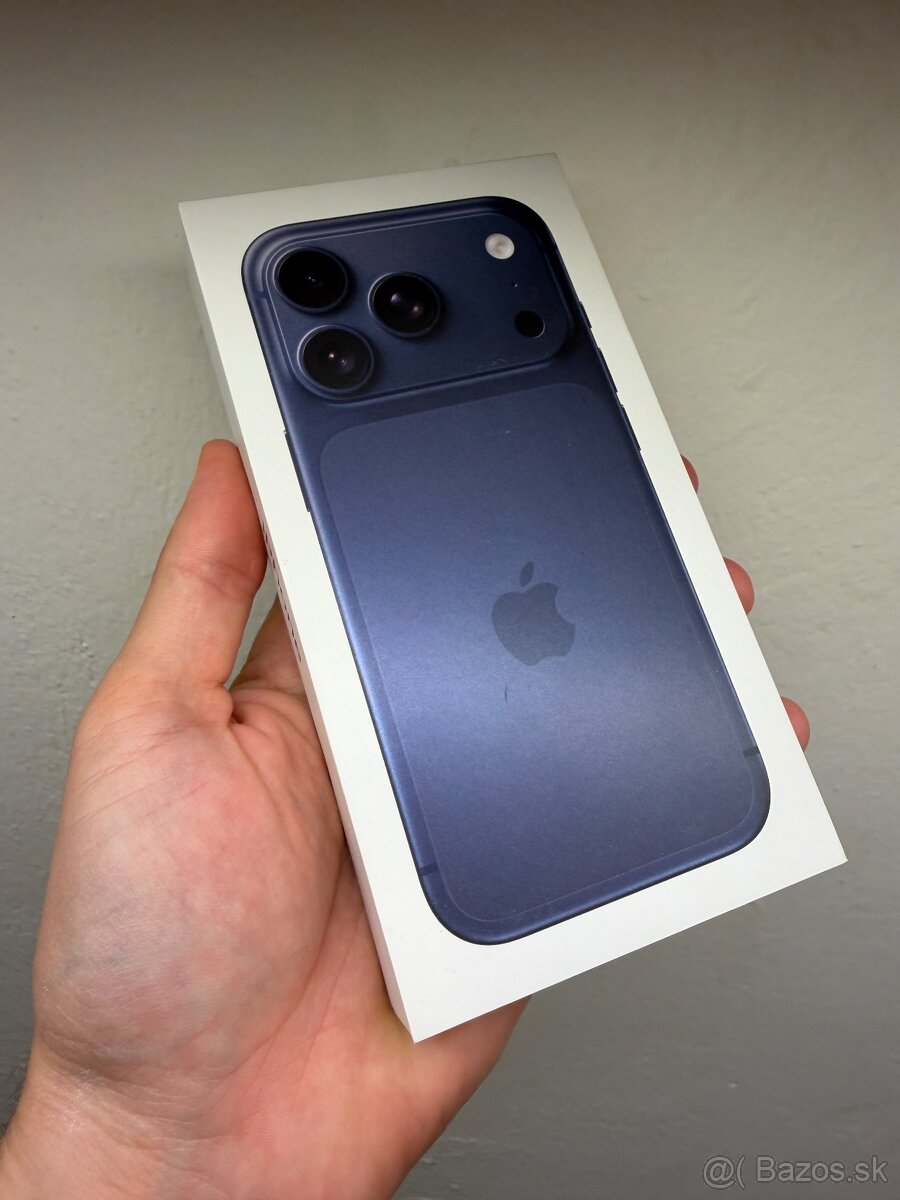 iPhone 17 Pro 256GB Deep Blue - 2