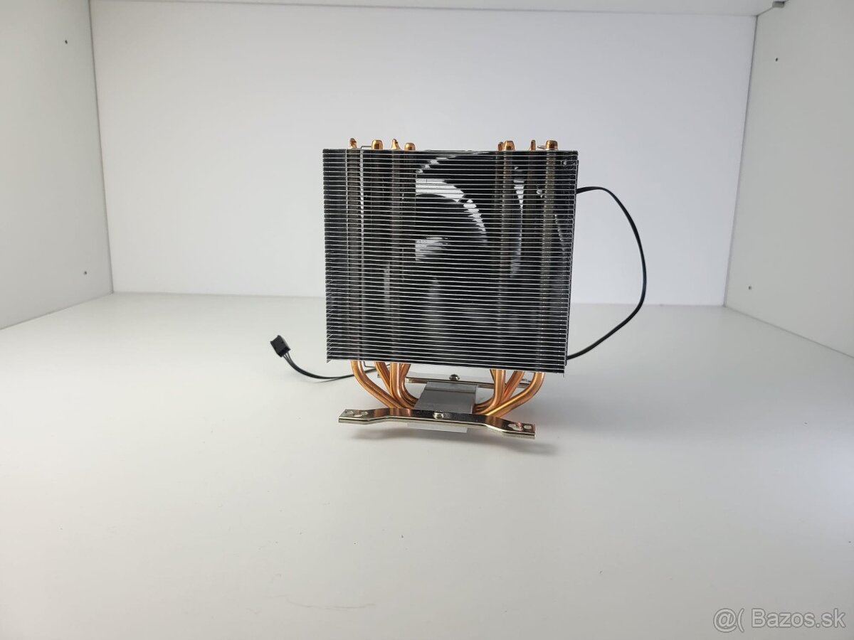 Chladič s ventilátorom Arctic P12 - 2
