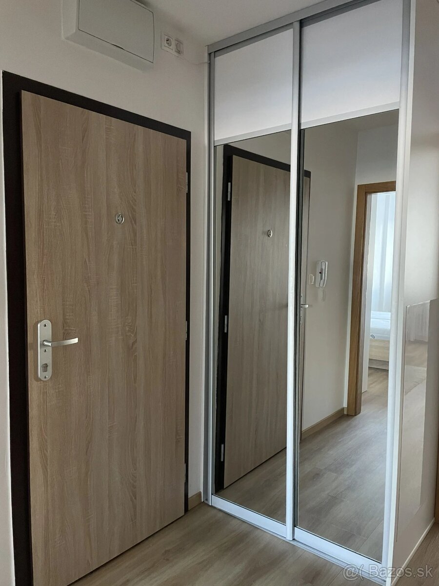 PRENÁJOM – veľký 2iz byt na Nivách – foto 2