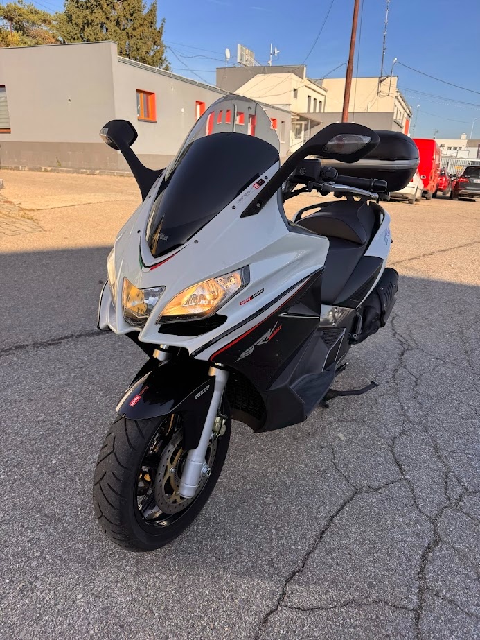 2014 Aprilia SRV850 ABS ASR , nový servis - 2