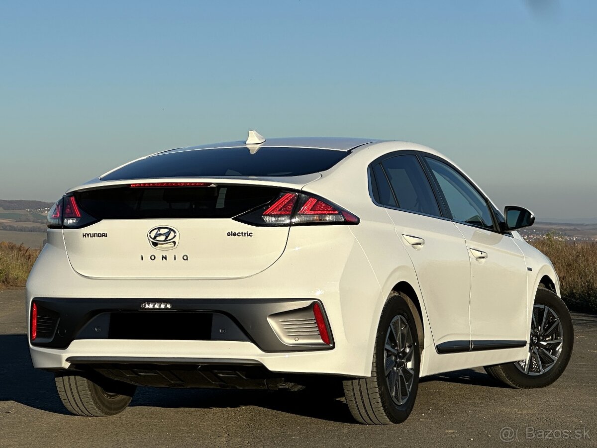 Hyundai Ioniq Berline Electric 39 kWh Hatchback 88kw 51TKM - 2