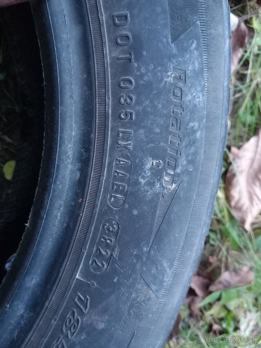 Predám pneu R15 - 2