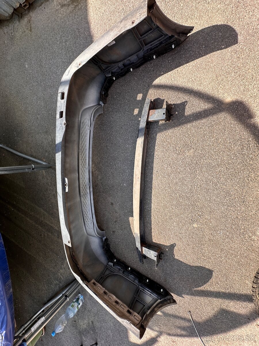 Zadna vystuha naraznika golf 5 combi 1.9 tdi volkswagen - 2