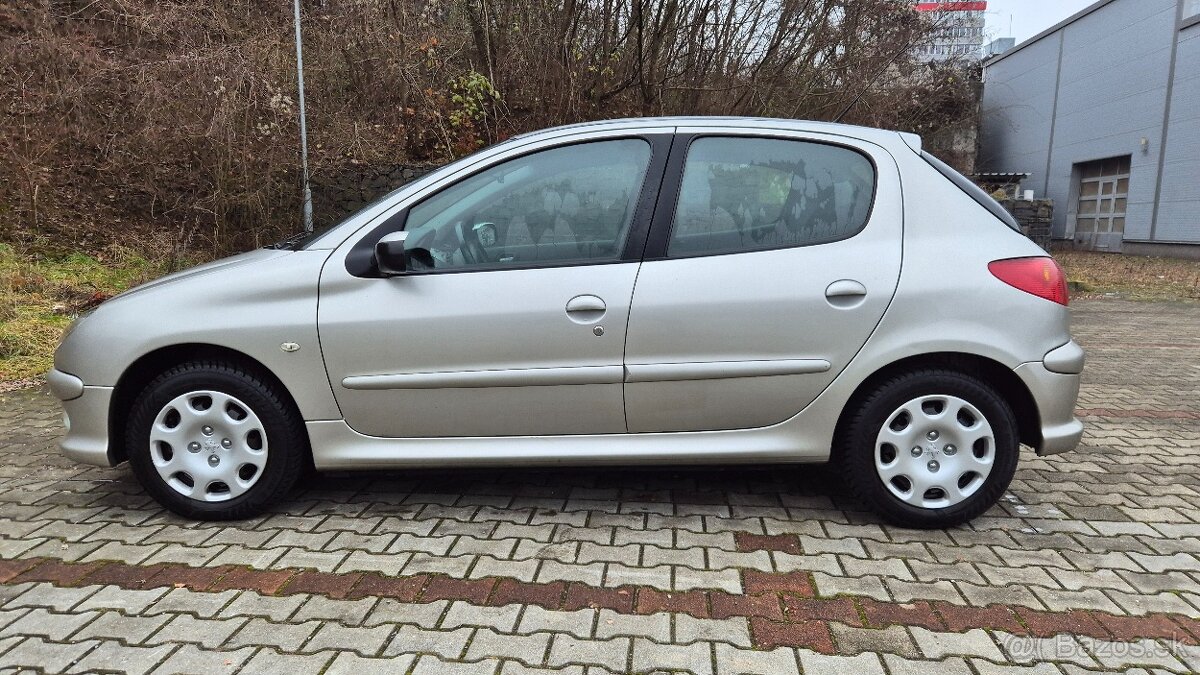 Peugeot 206 1.4 55 KW benzin 74178 km - 2