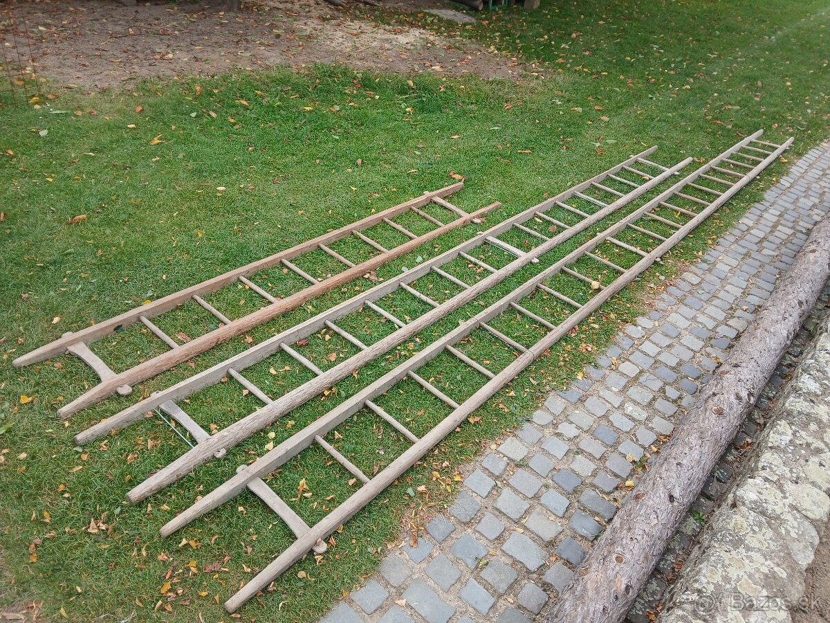 Starý drevený rebrík - 2