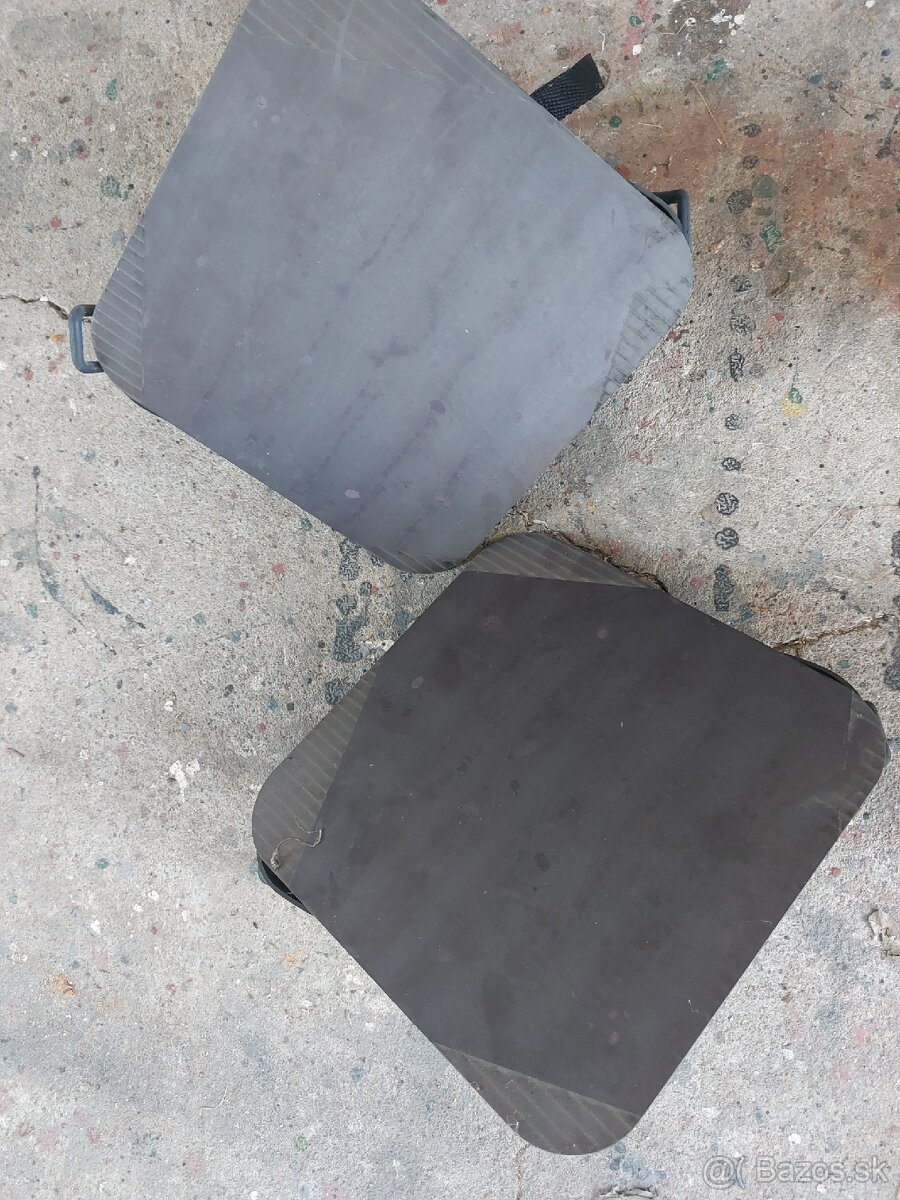 Magneticky drziak na lyze - 2