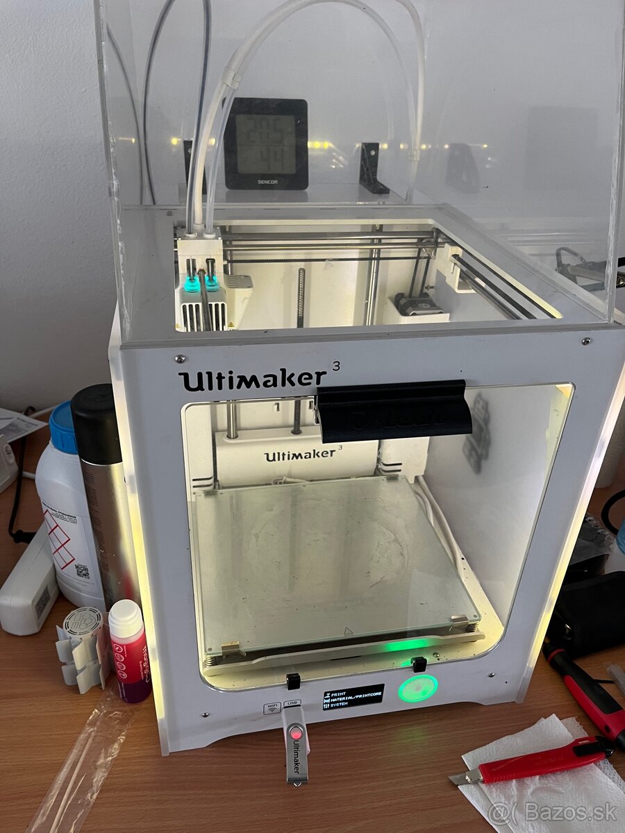 3d tlaciaren Ultimaker 3 - 2