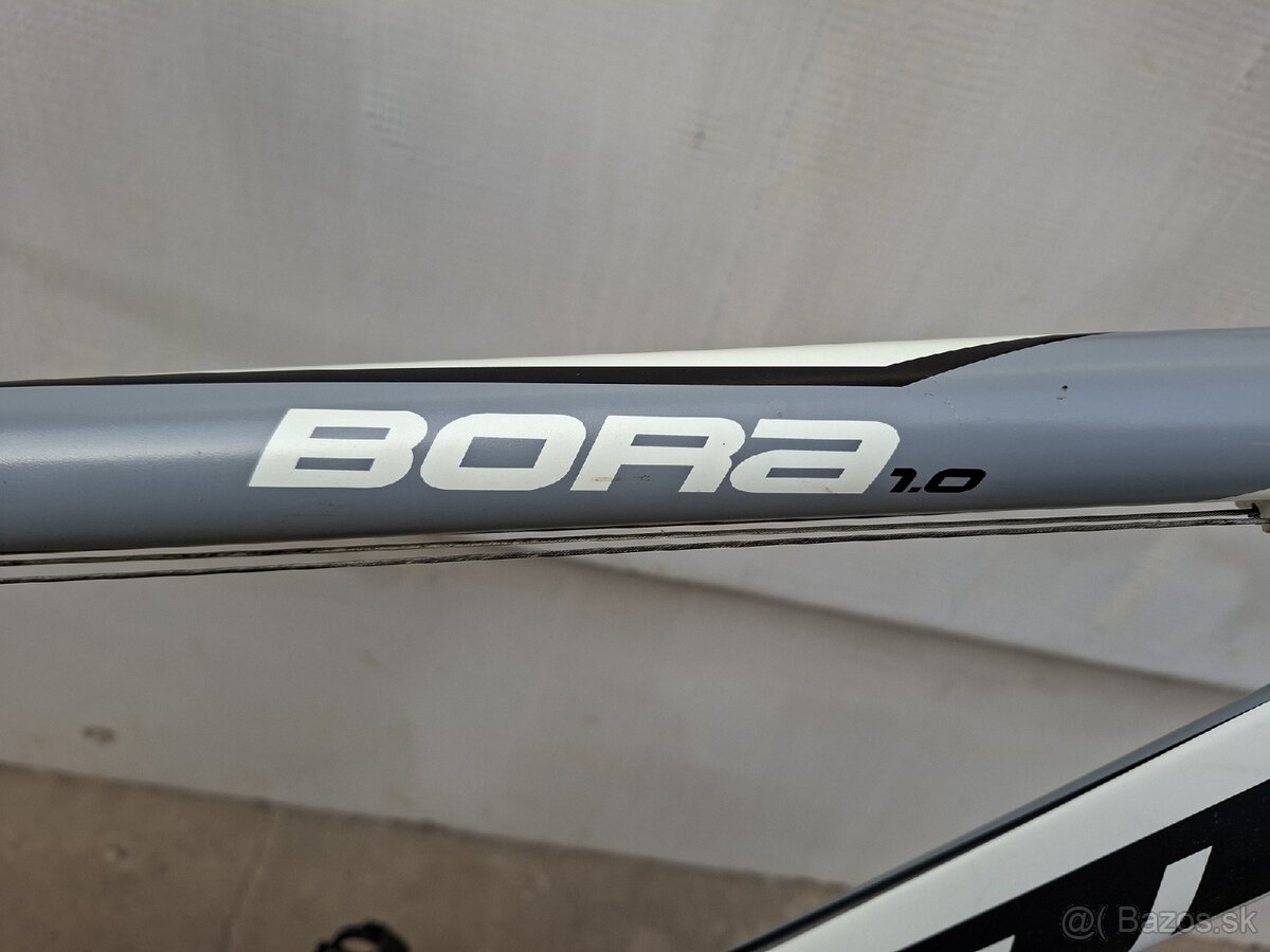 Cross bicykel CTM BORA 1 - 2