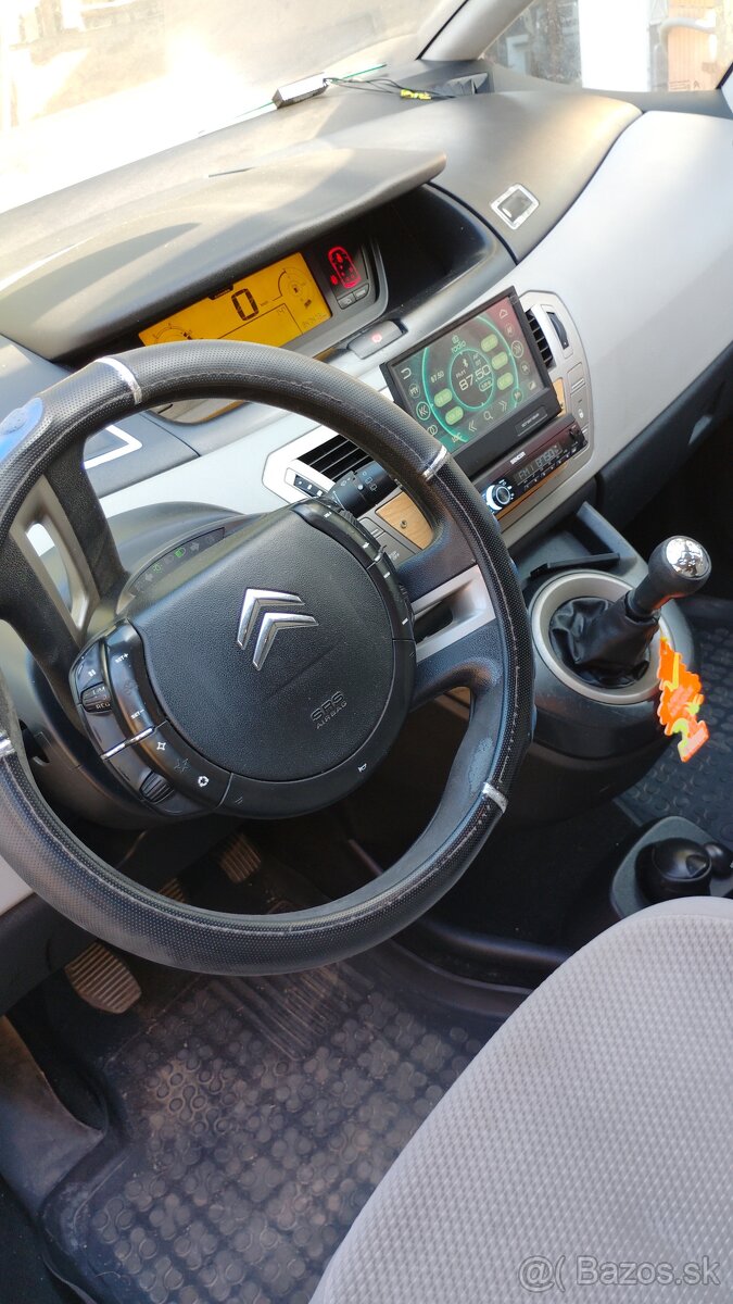 Predám Citroen C4 Grand Picasso - 2