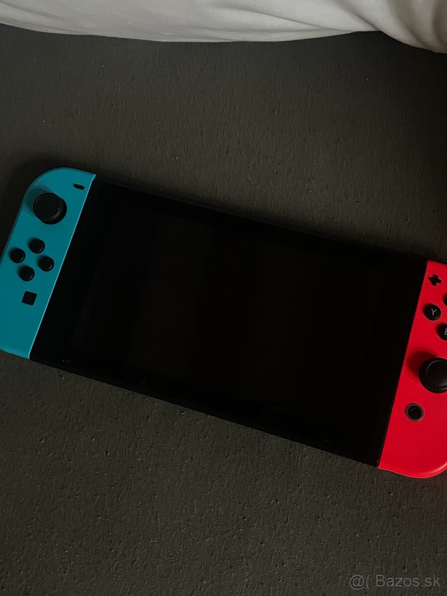 NINTENDO SWITCH JOY-CON + hra - 2