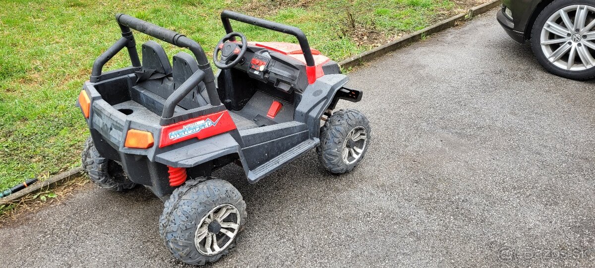 Predám detské 2.miestne el.autíčko na opravu. - 2