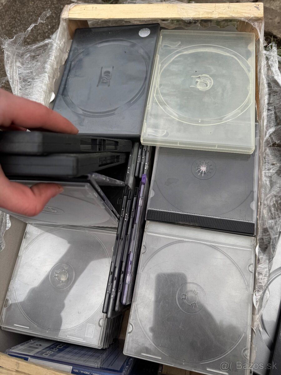Prázdne DVD/CD obaly – cca 30 ks+ - 2