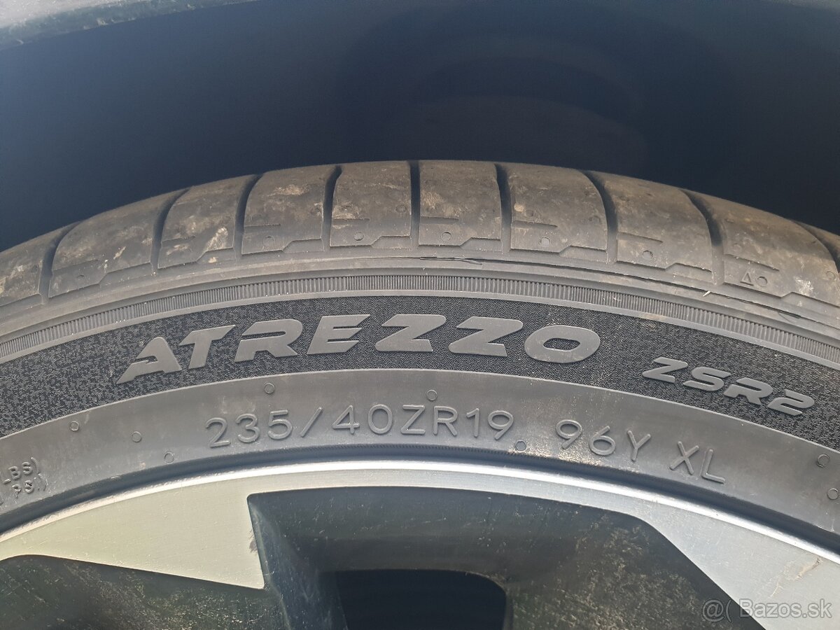 Pneumatiky 235/40 R 19 - 2
