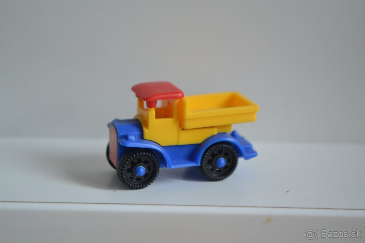KINDER autíčka - 2