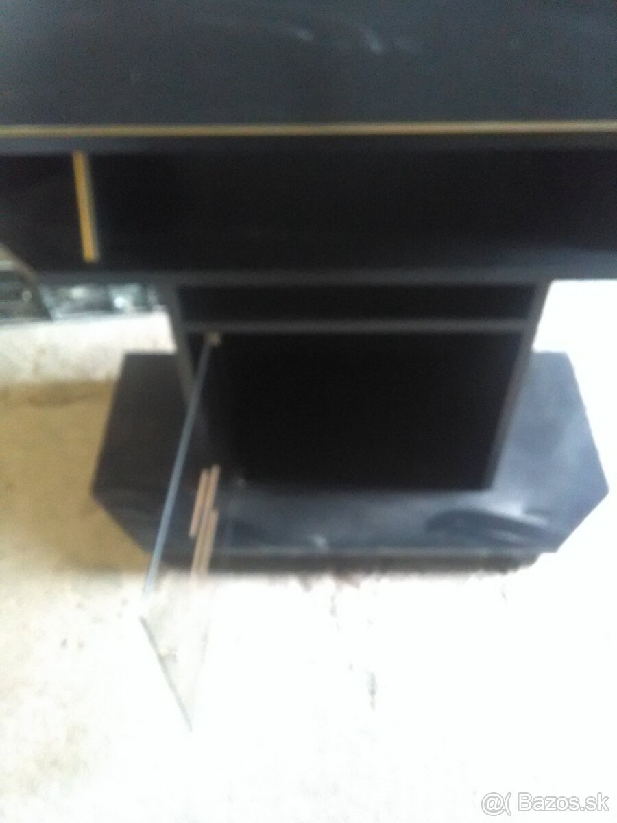 Tv stolik -cierny - 2
