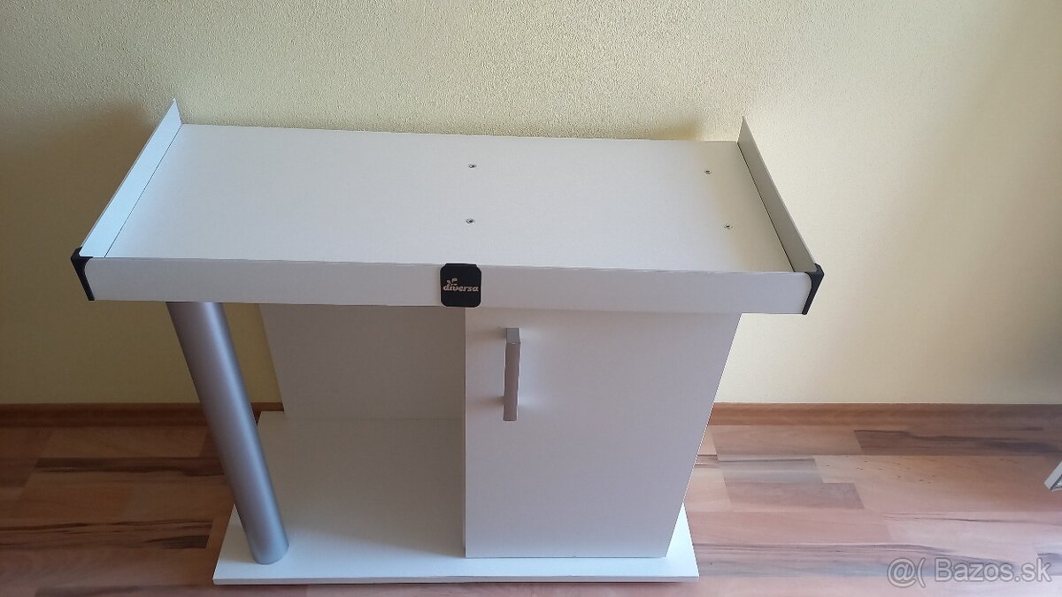 Stolík pod akvárium značky Diversa - 2