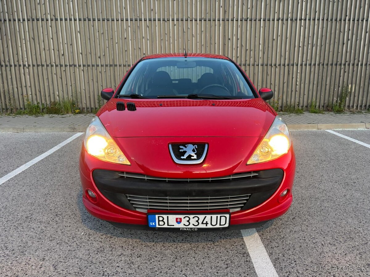 Peugeot 206+ 2011 1.4i 54kW - 2