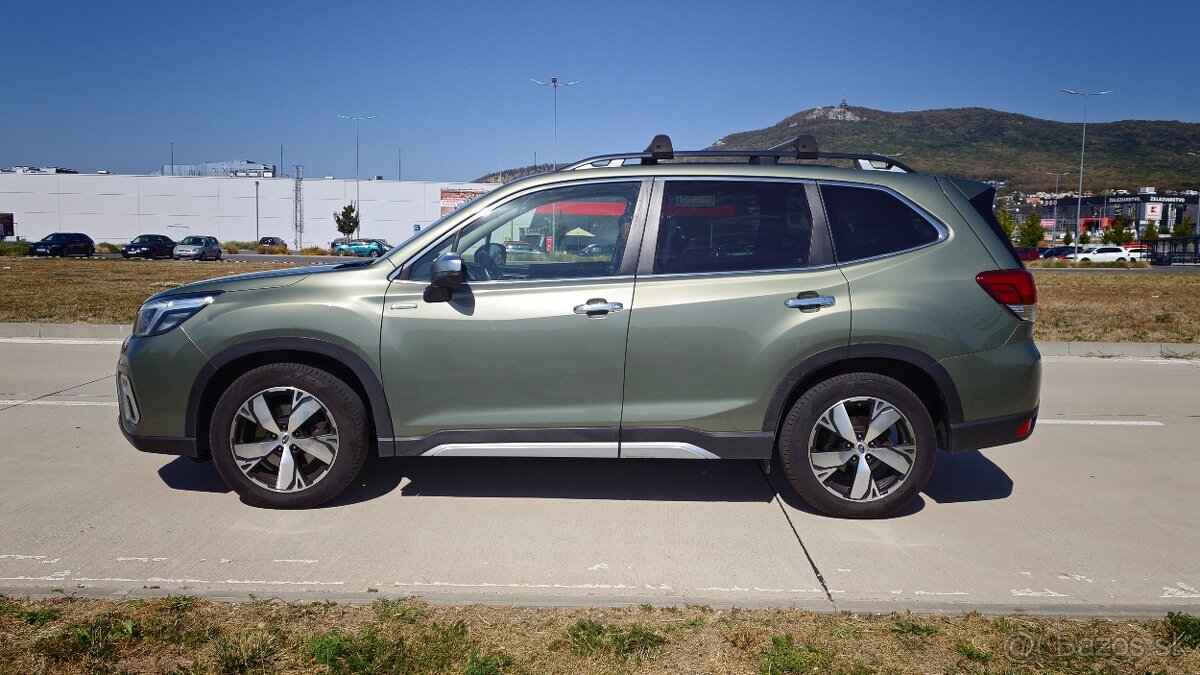 Predam SUBARU Forester 2.0i-S e-boxer mHEV Premium - 2