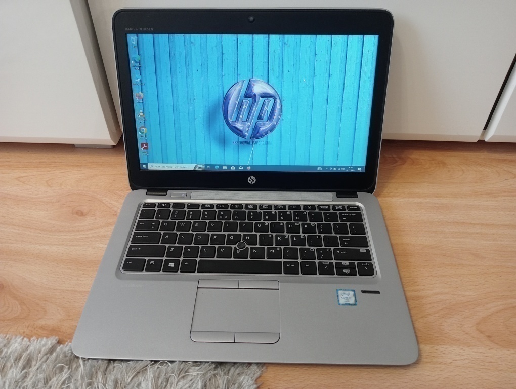 predám 12" HP elitebook 820 g3/8gb ram/ ssd/ Intel core i7 - 2