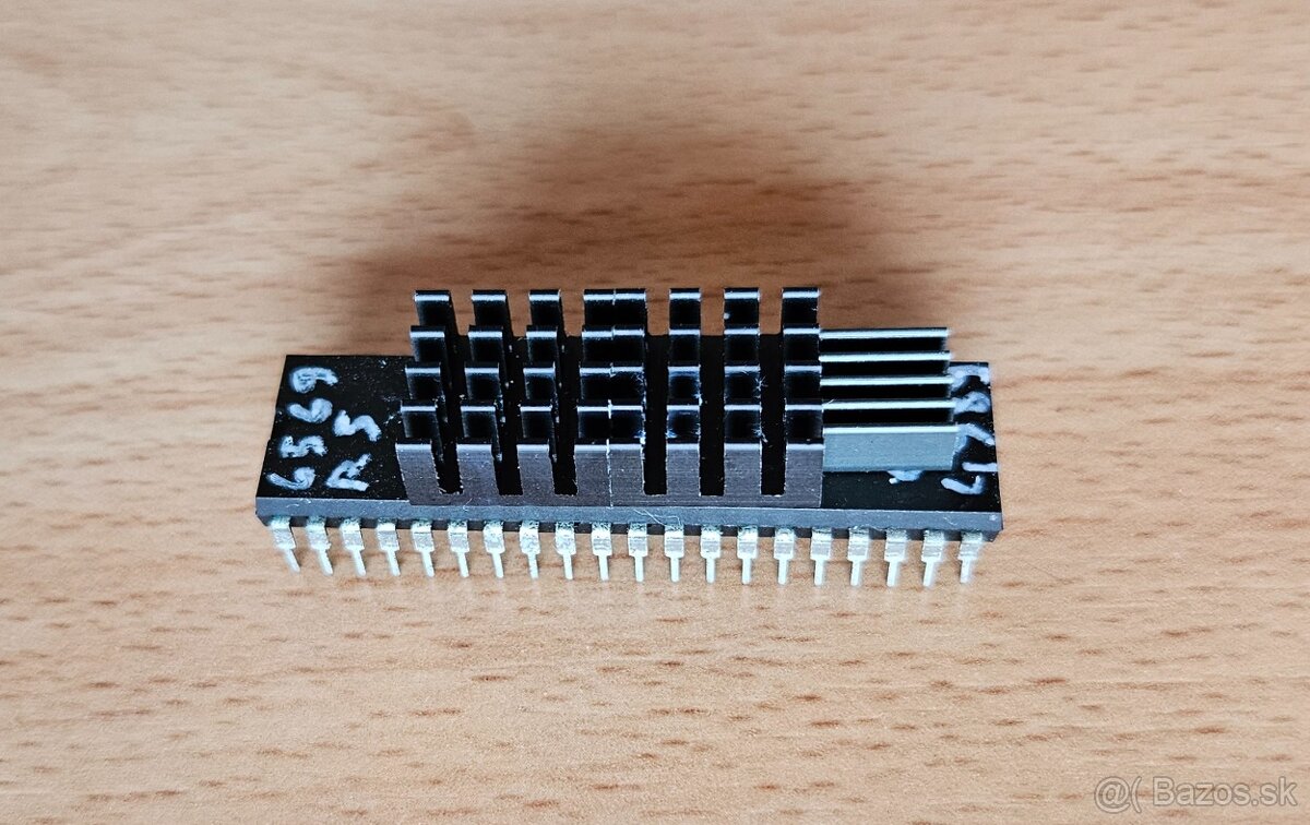 Videochip Commodore CSG 6569R5 VIC-II: pre Commodore C64 - 2