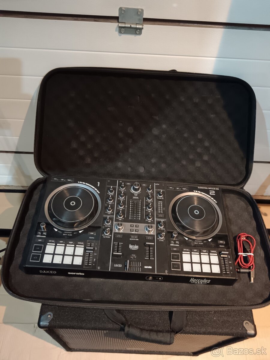 Reproduktory a DJ zostava - 2