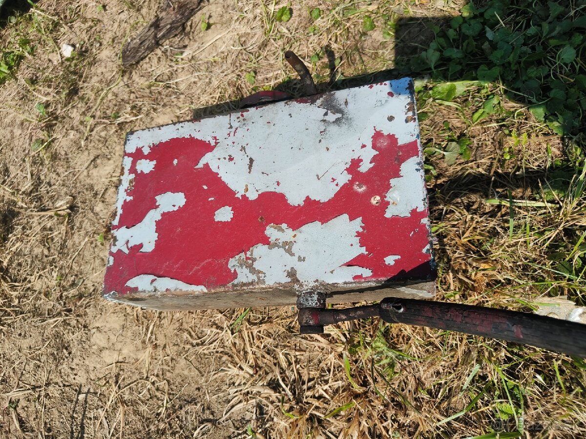 Nádrž na naftu malotraktor - 2