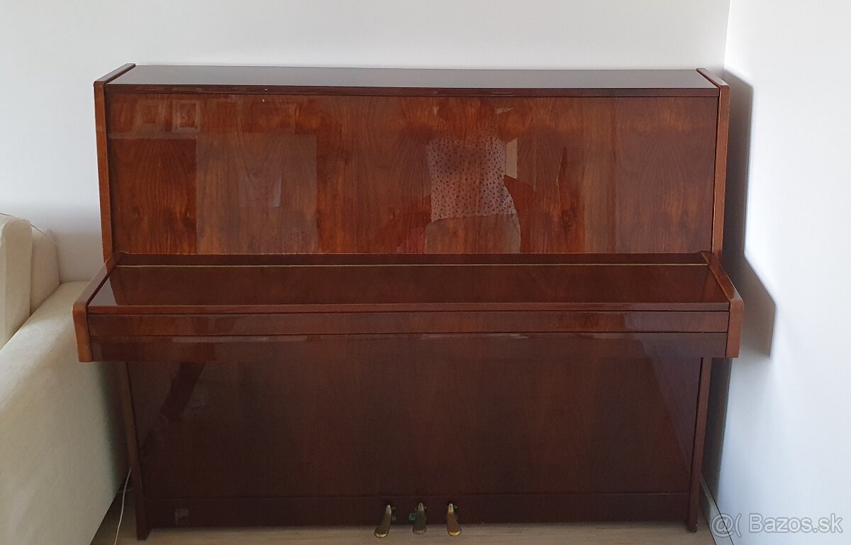 Predám koncertné piano Petrof - 2