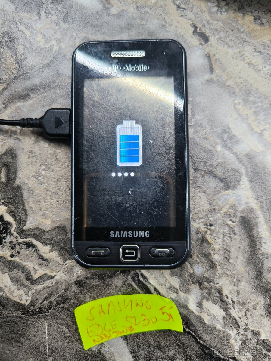 Predám mobilný telefón samsung edge 5230 s nabíjačkou, funkč - 2