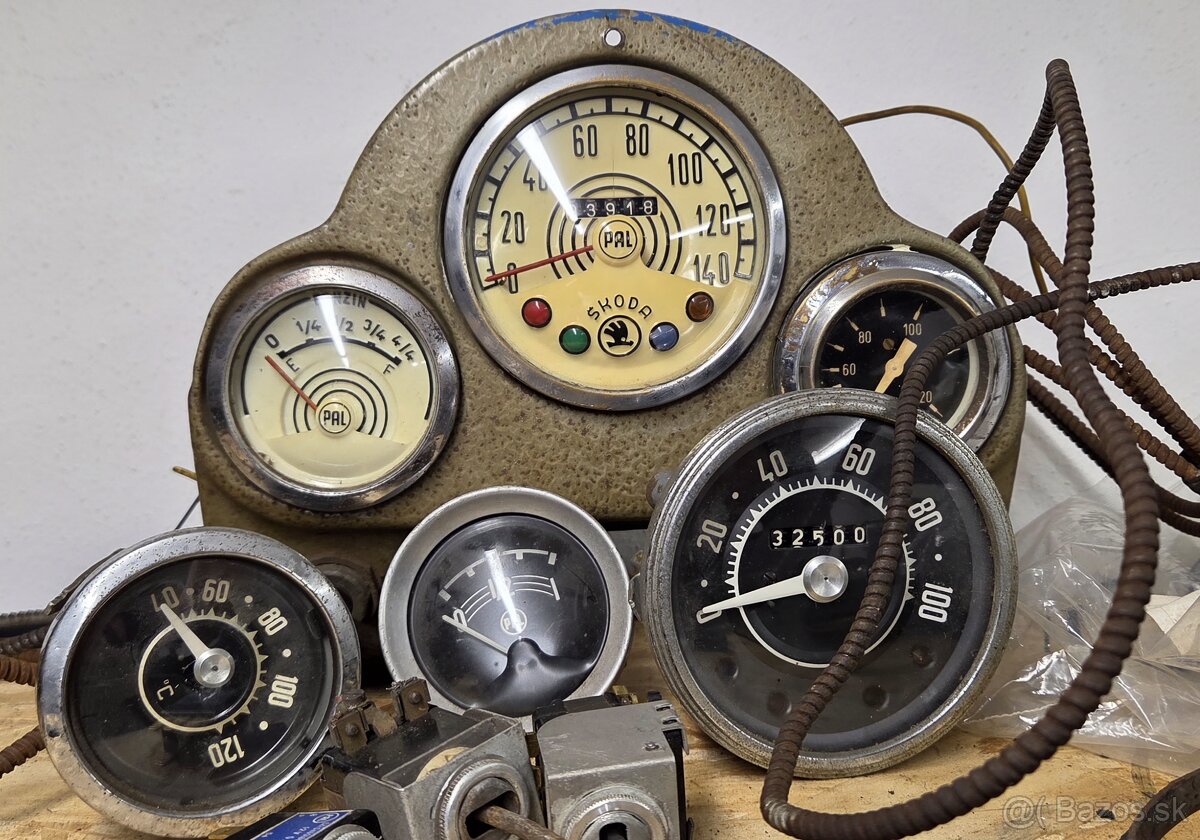 Budíky Octavia,Spartak,Felicia - 2