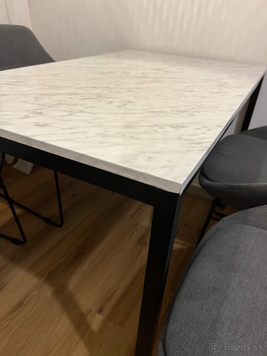 Pisaci / jedalensky stol - 2
