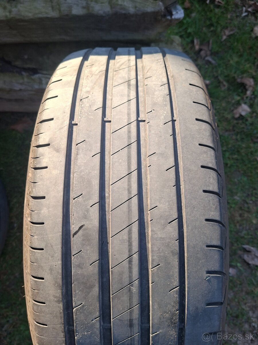 225/55 r17 - 2