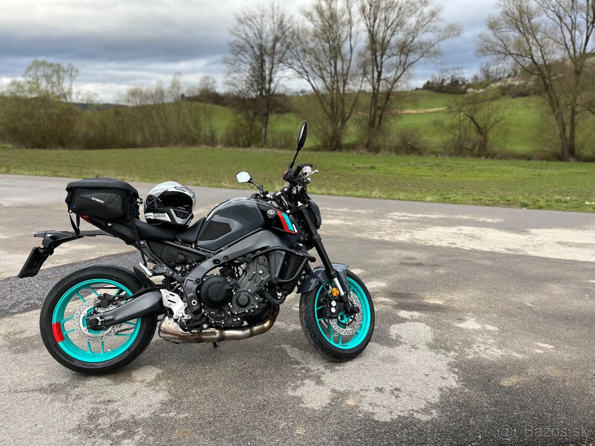 Yamaha MT-09 - 2