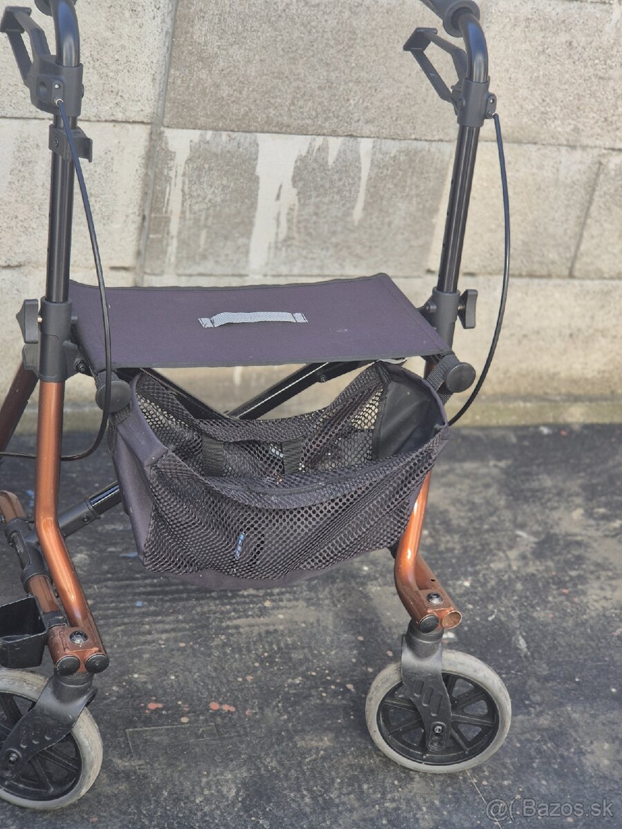 Predam pomocne choditko - 2